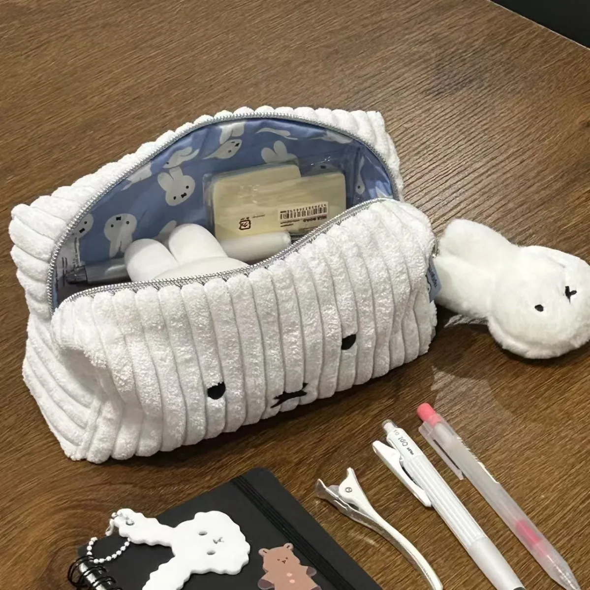 Estuche de peluche Miffy con c - Stationery Supplier reseña y precio
